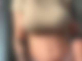 ElvinaClagg's Live Sex Cam Show