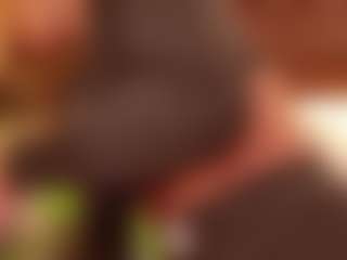 Live cam show with Alison Moon - Bedroom Black on sexylive.show