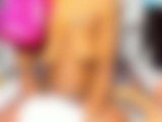 Live cam show with DAYRA-PARKER - Spanks on parknlotfishbdy