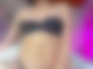 emili-clark's Live Sex Cam Show