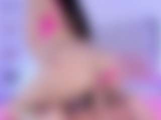 emili-clark's Live Sex Cam Show
