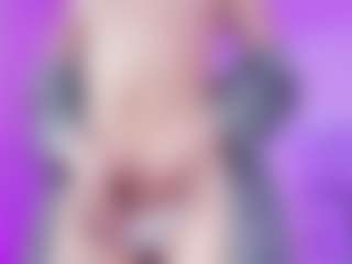 Live cam show with emili-clark - Curvy Middle Aged on Instabang