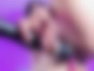 Live cam show with emili-clark - Oil on LiveSexCams6