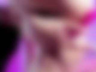 emili-clark's Live Sex Cam Show