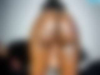 Live cam show with SlimThickKat - Average on Stripli.com