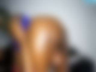 Live cam show with SlimThickKat - Average on luckytryst.com