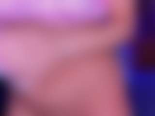 Live cam show with CamillaParis - Joi on studioflirtlive.com