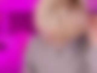 Live cam show with KarolinaLilian - Gilf on Milfs Live