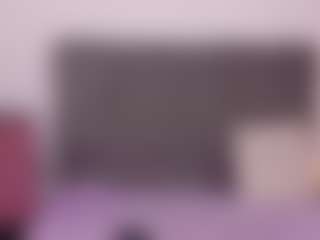 Live cam show with mia-makleynn - Teen (18+) on Camsoda