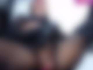 Live cam show with Amatiell - Big Balls on live18s.com