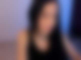 Eviee's Live Sex Cam Show