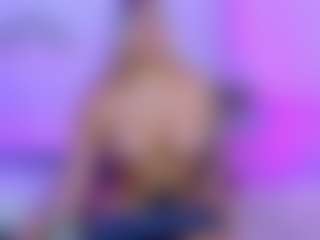 Live cam show with giorginasun - Striptease on Dolls Live
