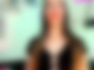 Live cam show with la-ratona - Smoking on CamwithHer
