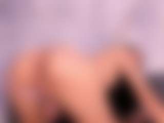 Live cam show with AlliceMackenzie - Lean on Camsoda