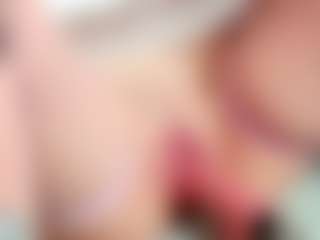 MelaniaTress's Live Sex Cam Show