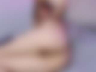 CandyyBlussh's Live Sex Cam Show