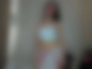 Live cam show with Emma - Sucking on Milfs Live