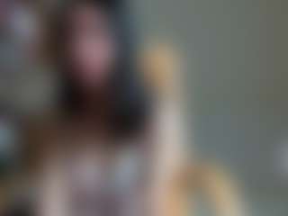 Live cam show with Emma - Sucking on Camsoda