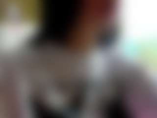 Live cam show with Emma - Slap on intimatelivegirls.com