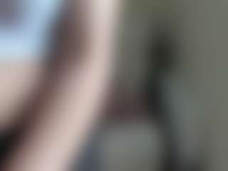 Live cam show with Emma - Smoke on crypto-cams