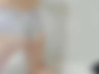 Live cam show with Emma - Sucking on Camsoda