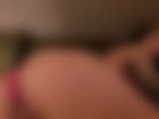 SuzuSummer's Live Sex Cam Show