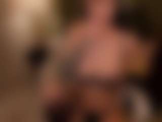 SuzuSummer's Live Sex Cam Show