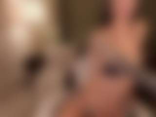 SuzuSummer's Live Sex Cam Show