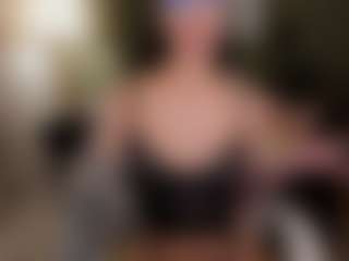 SuzuSummer's Live Sex Cam Show