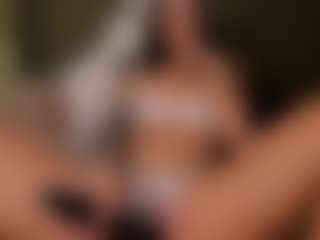 SuzuSummer's Live Sex Cam Show