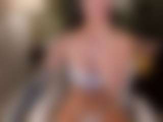 SuzuSummer's Live Sex Cam Show