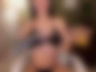 SuzuSummer's Live Sex Cam Show