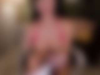SuzuSummer's Live Sex Cam Show