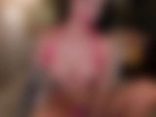 SuzuSummer's Live Sex Cam Show