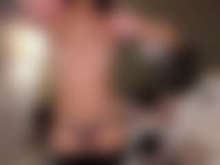 Live cam show with SuzuSummer - Athletic Shaved Pussy on Camsoda Late Night