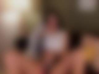 SuzuSummer's Live Sex Cam Show