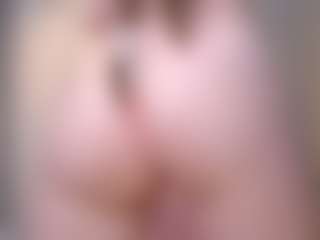 Live cam show with kellybbface - Vibe on milfzrlive.com