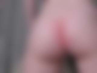 Live cam show with kellybbface - Average on studioflirtlive.com