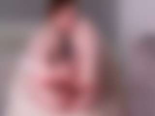 Live cam show with kellybbface - Babygirl on livesuperchat.net