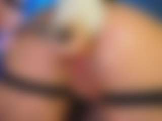 Live cam show with WetPantiess - Facial on Dolls Live