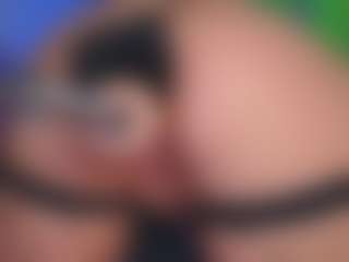 WetPantiess's Live Sex Cam Show