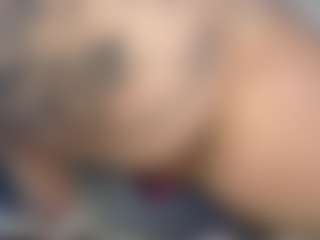 Live cam show with Marrie - Bush on CamwithHer