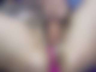 Live cam show with Marrie - Bush on SpunkLive