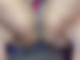 Live cam show with Marrie - Bush on Camsoda
