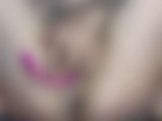 Live cam show with Marrie - Big Clit on friskycurves.com