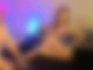 Live cam show with OurJourneyXoXO - Bedroom on Camsoda
