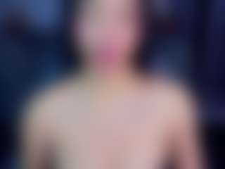 Live-Cam-Show mit VIOLETHSKINNY - Ebony Small Tits auf Camsoda