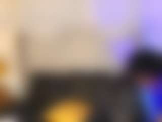 Live cam show with Ambar-Colling - Brown Eyes on madthumbs