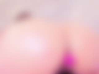 MiaVelveett's Live Sex Cam Show