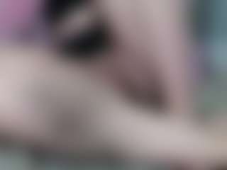 Live cam show with Lilith-NoirF - Green Eyes on TeamSkeetLive